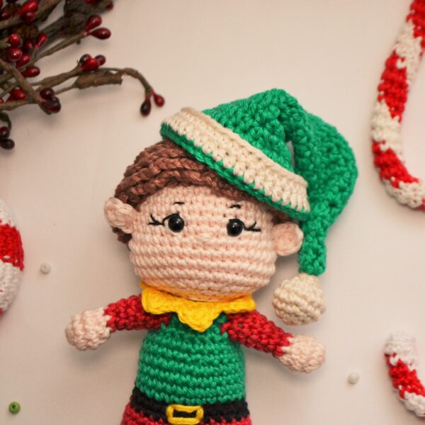 Elwin the Christmas elf crochet doll pattern LaCigogne design (4)